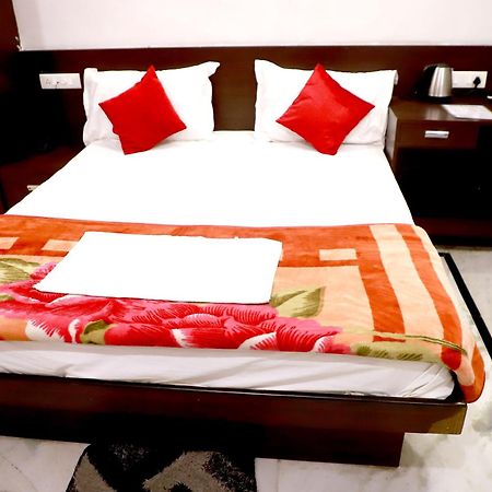 Hotel River View Khagaria Buitenkant foto