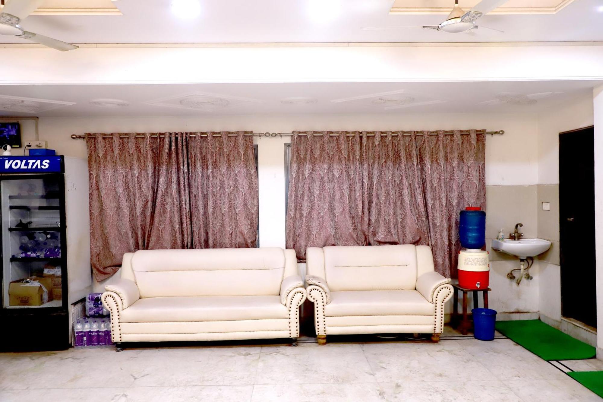 Hotel River View Khagaria Buitenkant foto